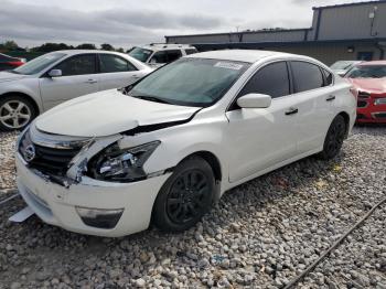  Salvage Nissan Altima