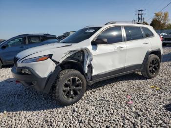  Salvage Jeep Cherokee