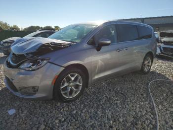  Salvage Chrysler Pacifica