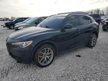  Salvage Alfa Romeo Stelvio