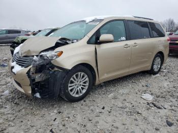  Salvage Toyota Sienna