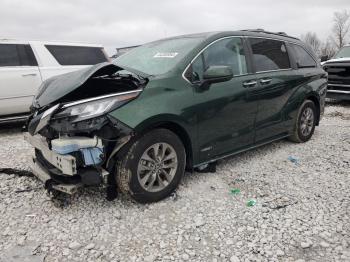  Salvage Toyota Sienna