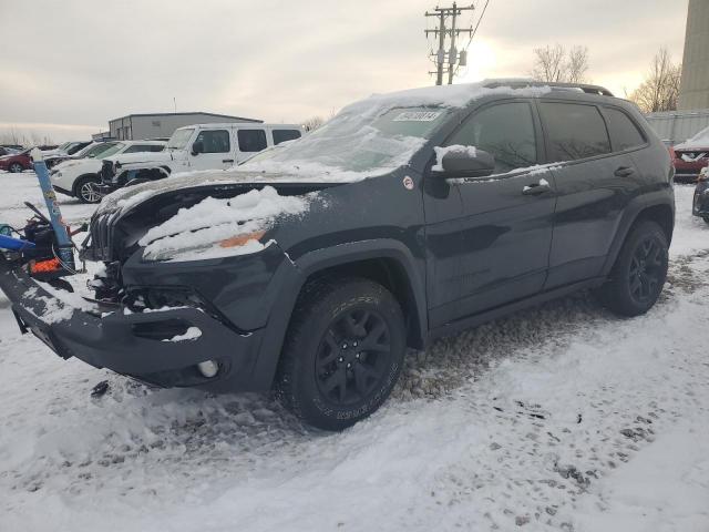  Salvage Jeep Cherokee