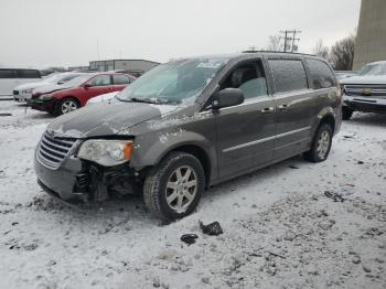  Salvage Chrysler Minivan