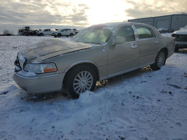  Salvage Lincoln Towncar