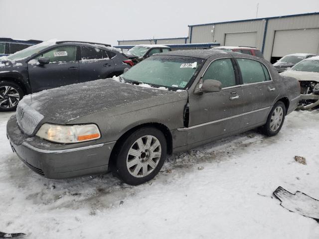  Salvage Lincoln Towncar