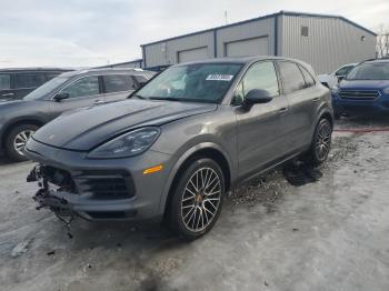  Salvage Porsche Cayenne