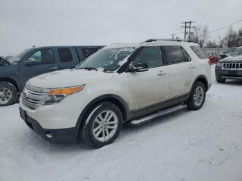  Salvage Ford Explorer