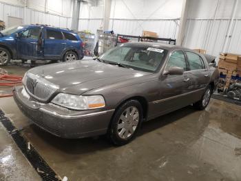  Salvage Lincoln Towncar