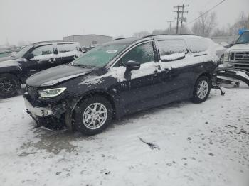  Salvage Chrysler Pacifica