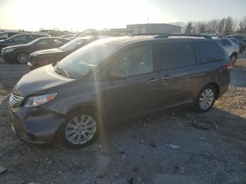  Salvage Toyota Sienna