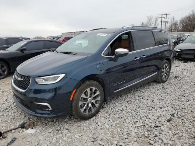  Salvage Chrysler Pacifica