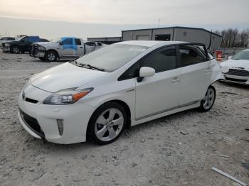  Salvage Toyota Prius