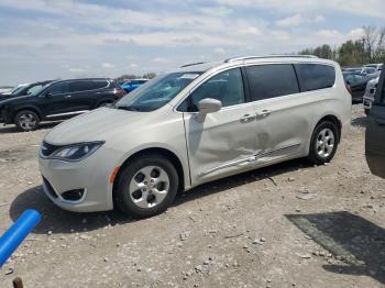  Salvage Chrysler Pacifica