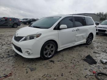  Salvage Toyota Sienna