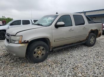  Salvage Chevrolet Avalanche