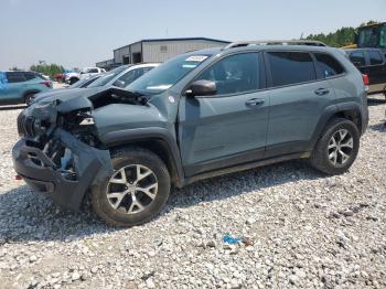 Salvage Jeep Cherokee