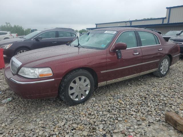  Salvage Lincoln Towncar
