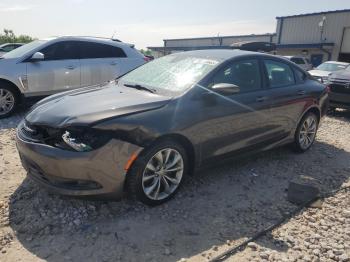  Salvage Chrysler 200