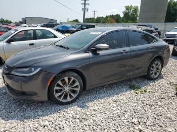  Salvage Chrysler 200