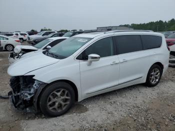  Salvage Chrysler Pacifica