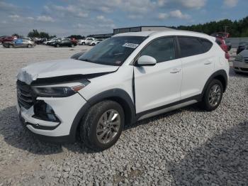  Salvage Hyundai TUCSON