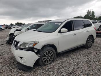  Salvage Nissan Pathfinder