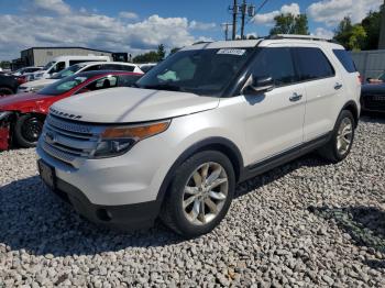  Salvage Ford Explorer