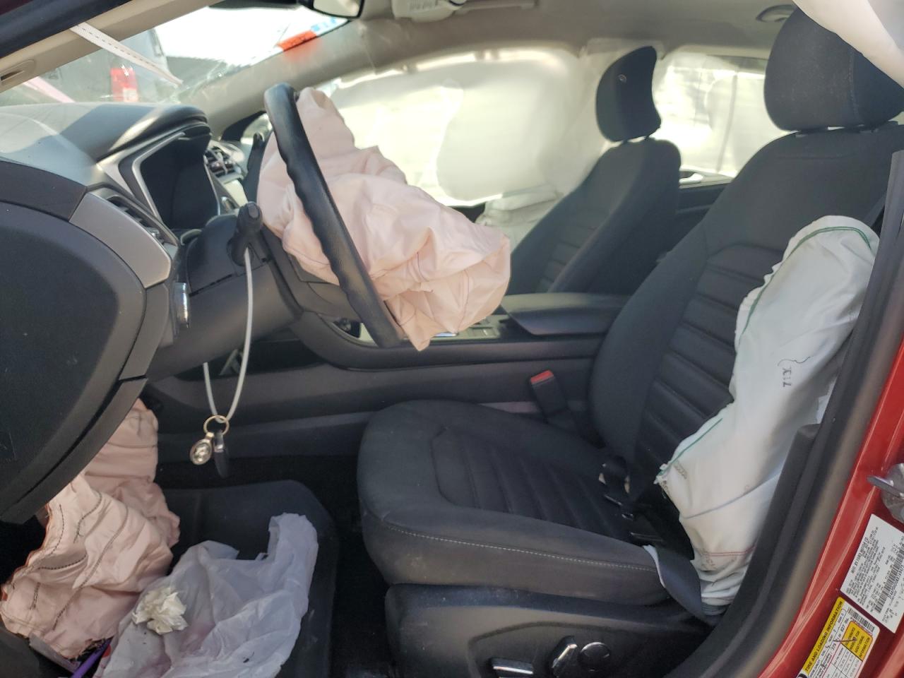 Ford Fusion Se Image 6