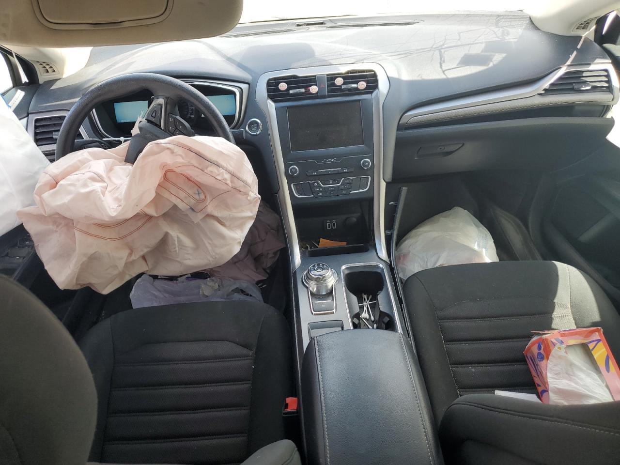 Ford Fusion Se Image 9