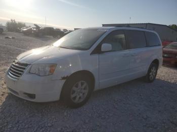  Salvage Chrysler Minivan
