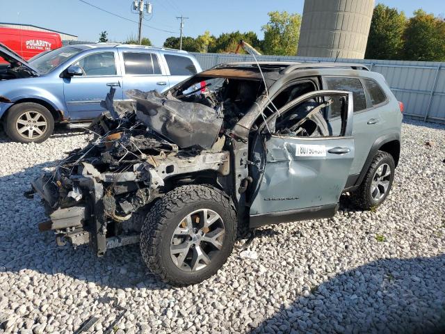  Salvage Jeep Cherokee