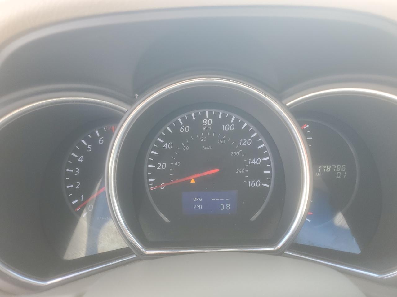 Nissan Murano S Image 7