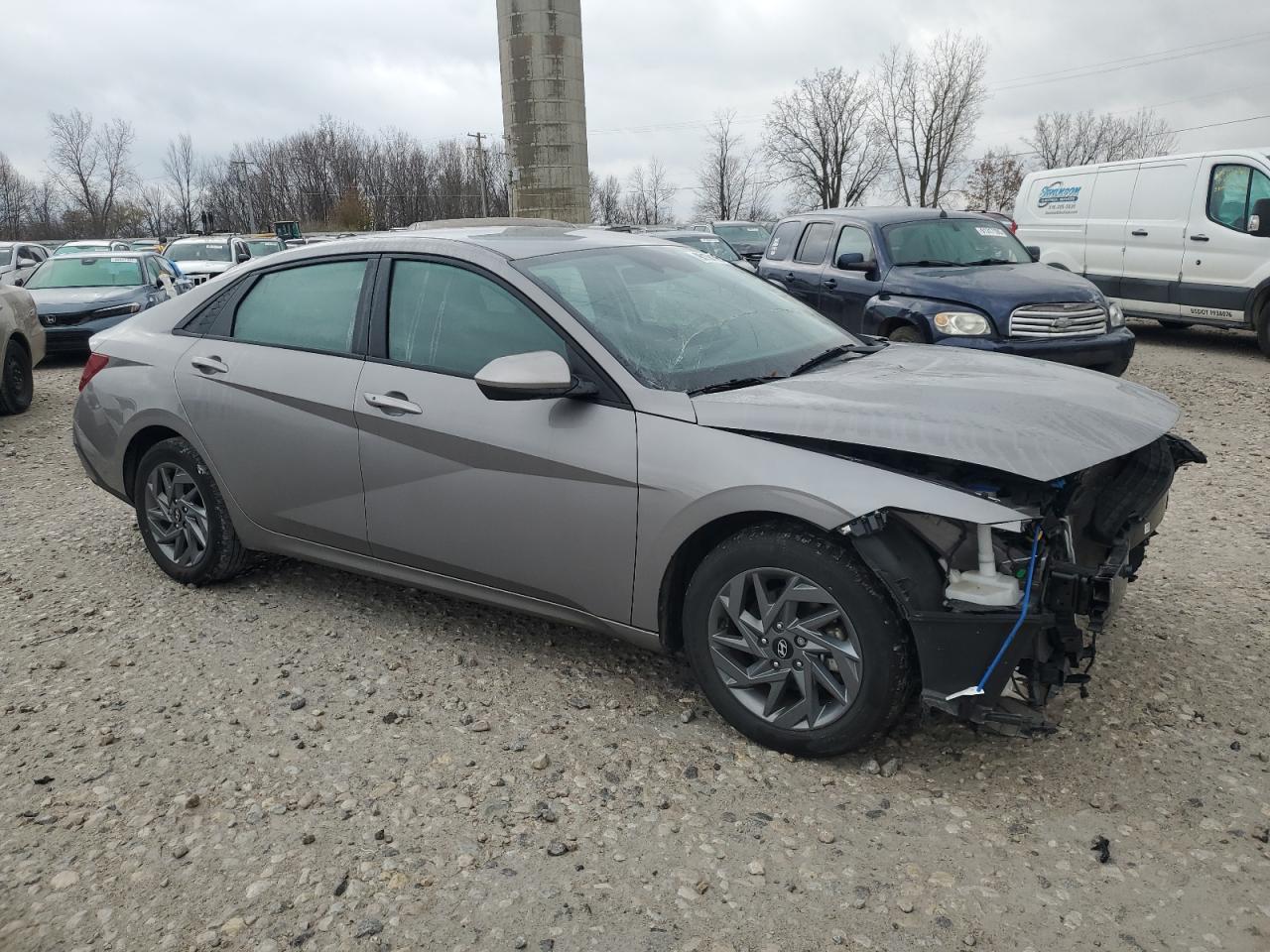 Hyundai ELANTRA Sel Image 3