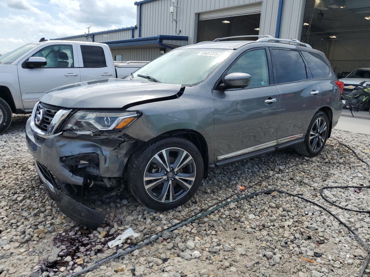 Nissan Pathfinder S Image 1