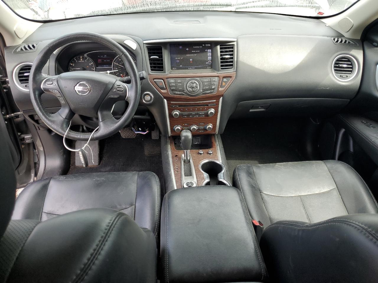 Nissan Pathfinder S Image 6