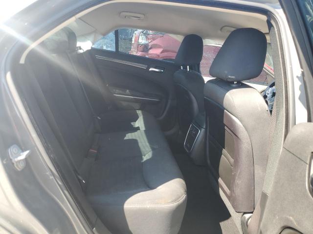 Chrysler 300 Touring Image 6