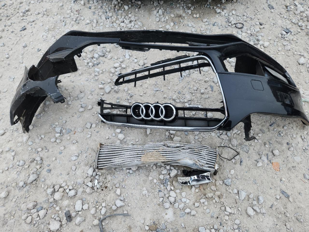 Audi A4 Premium Image 11