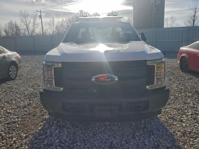 Ford F-250 Super Duty Image 12