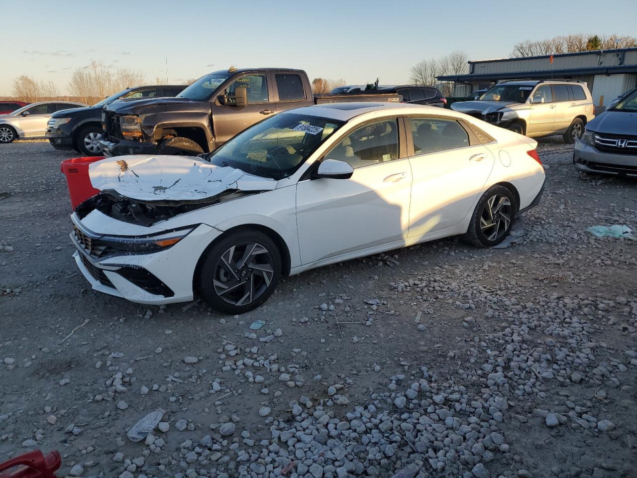 Hyundai ELANTRA Sel Image 1