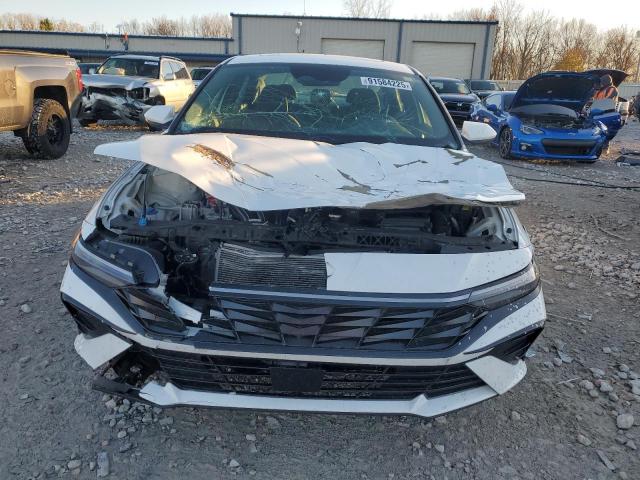 Hyundai ELANTRA Sel Image 8