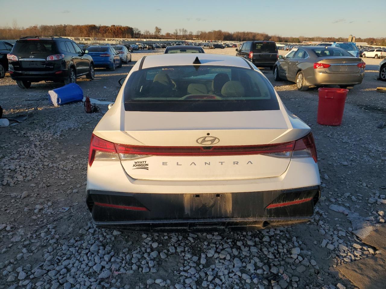 Hyundai ELANTRA Sel Image 4