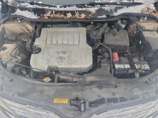 Toyota Venza Image 2