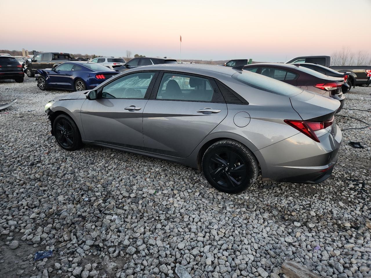 Hyundai ELANTRA Sel Image 6