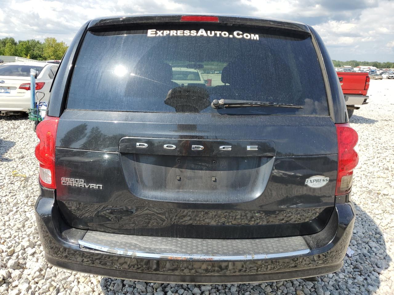Dodge Caravan Express Image 4