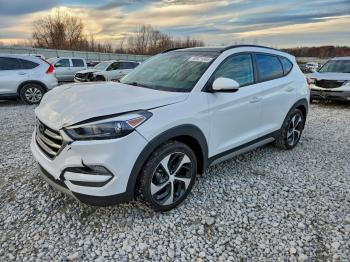  Salvage Hyundai TUCSON