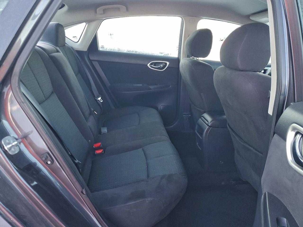 Nissan Sentra S Image 7