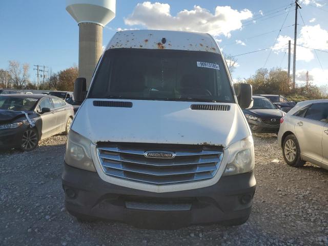 Freightliner Sprinter 2500 Image 8