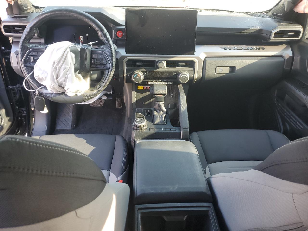 Toyota Tacoma Double Cab Image 12