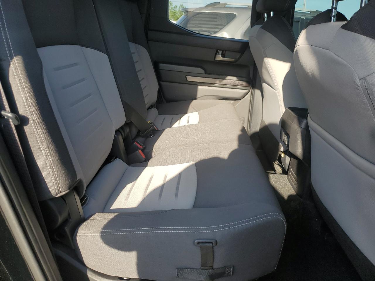 Toyota Tacoma Double Cab Image 13